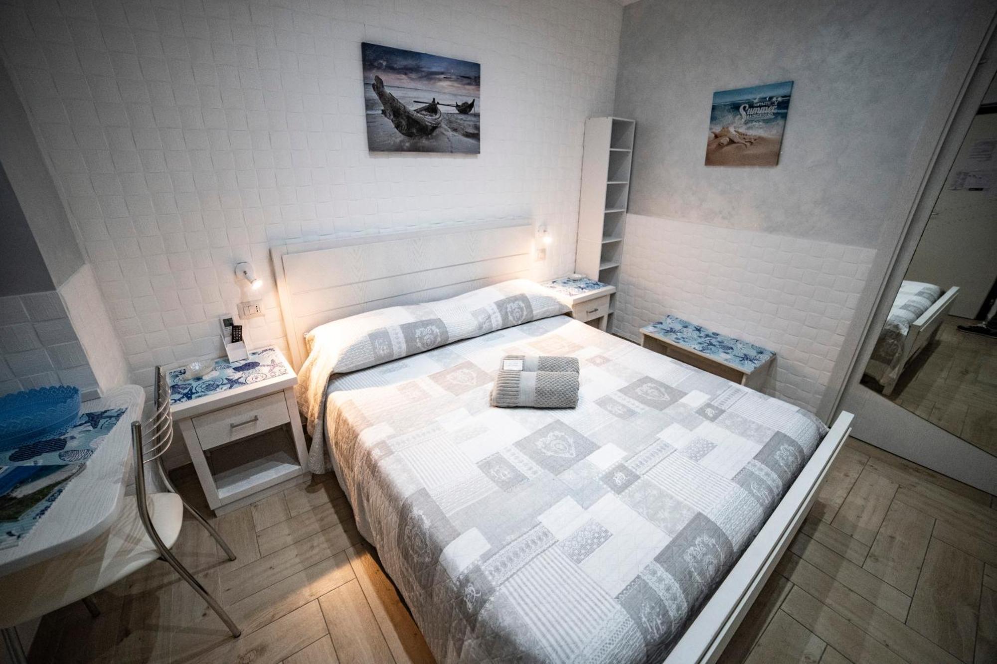 Frühstückspension La Perla Del Tirreno 4*