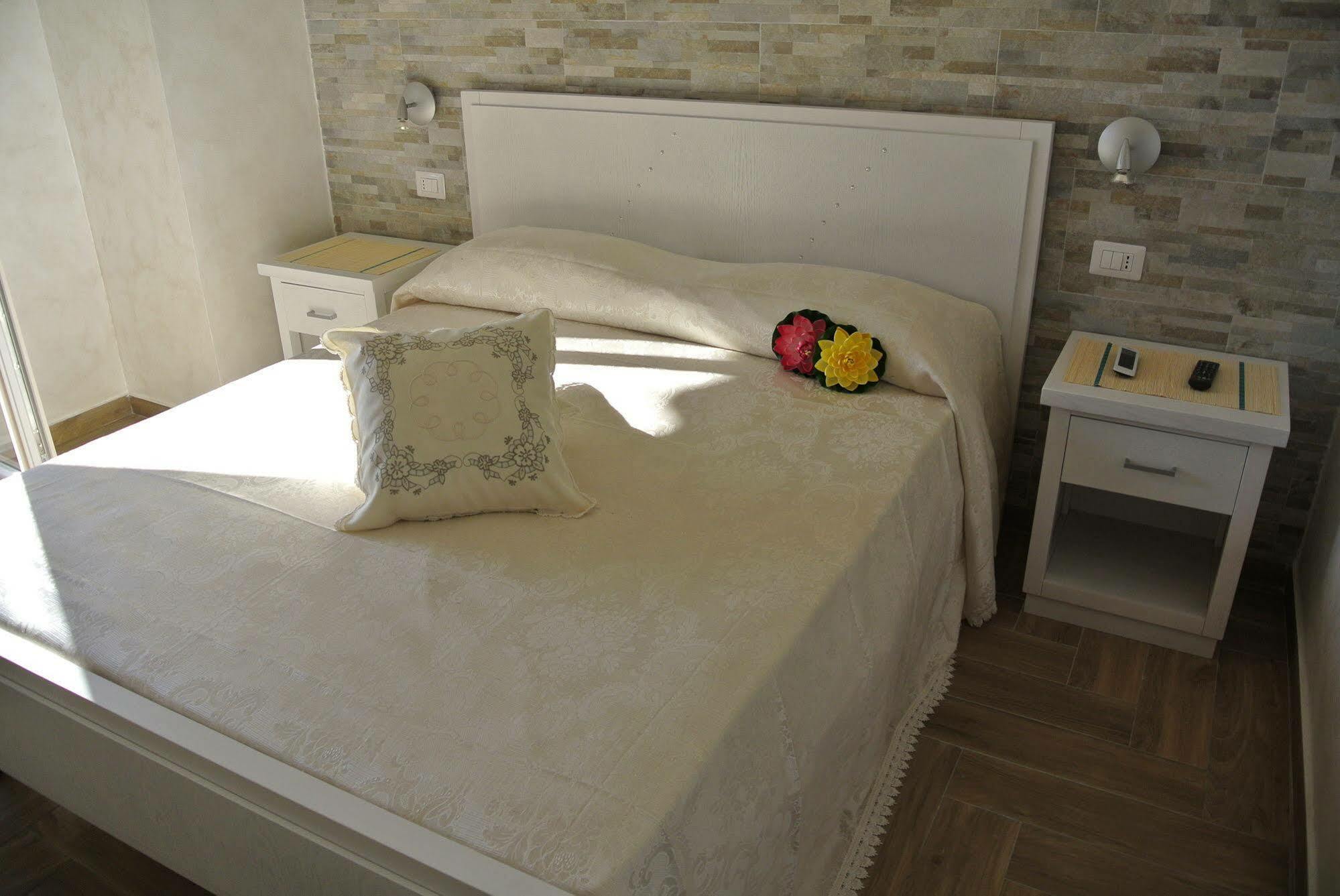 La Perla Del Tirreno Bed & Breakfast