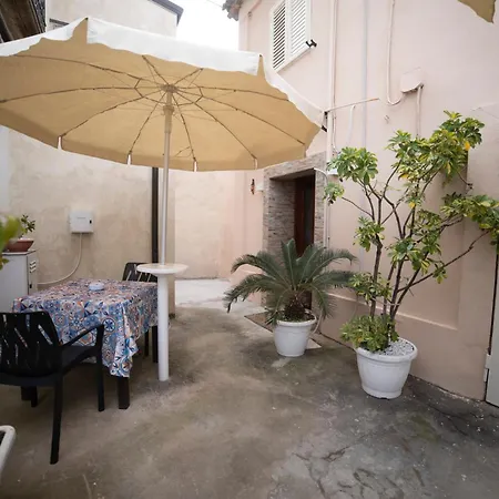 La Perla Del Tirreno Bed & Breakfast Tropea Exterior photo