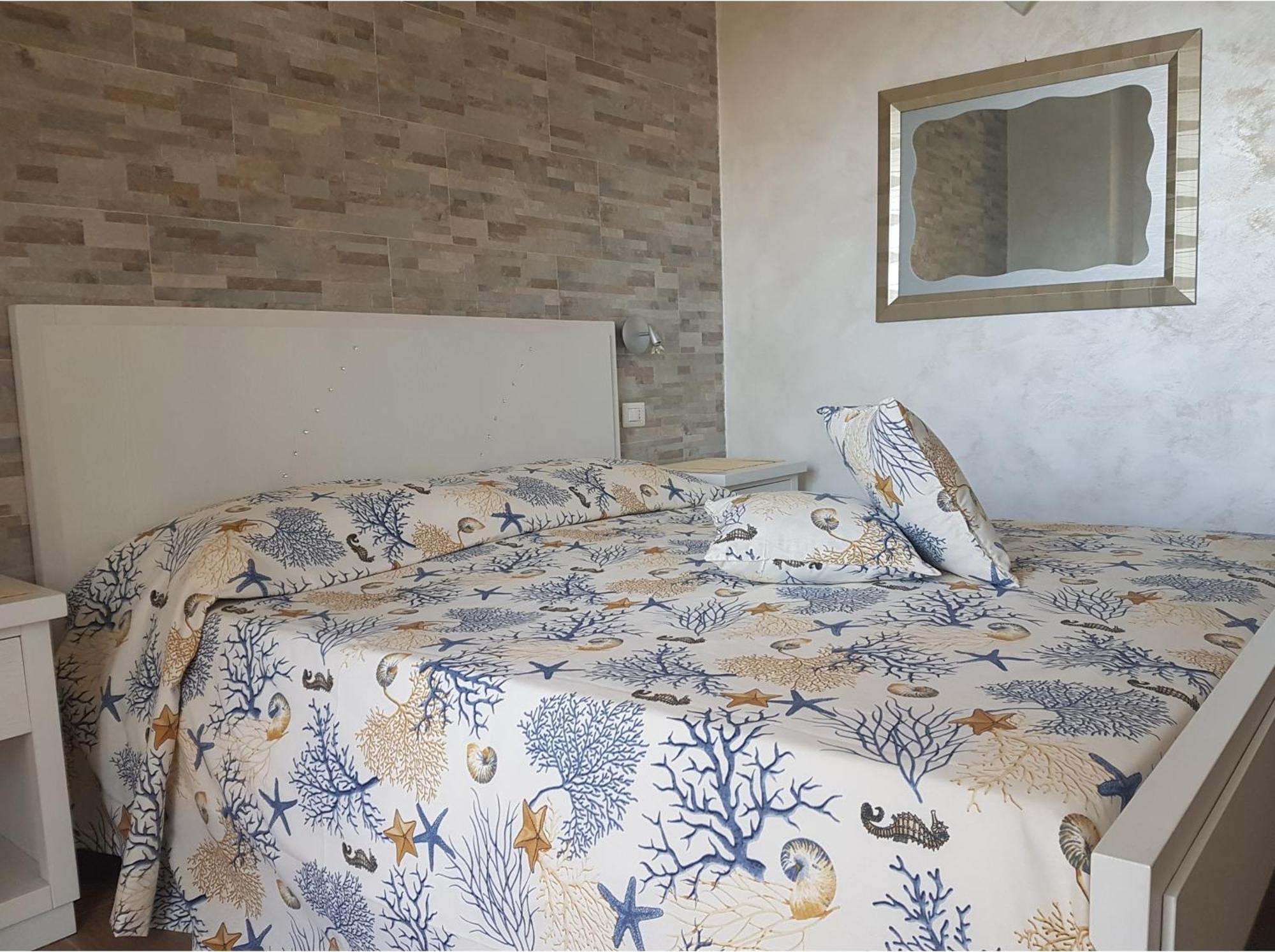 La Perla Del Tirreno Bed & Breakfast 4*