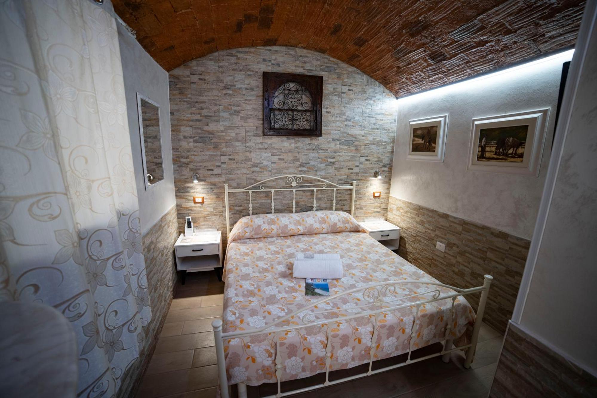Bed & Breakfast La Perla Del Tirreno 4*