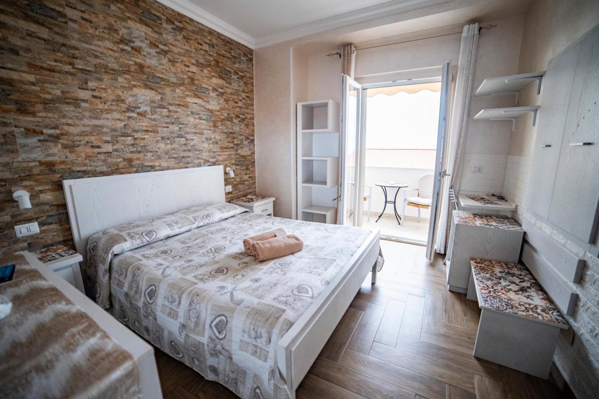 Bed & Breakfast La Perla Del Tirreno