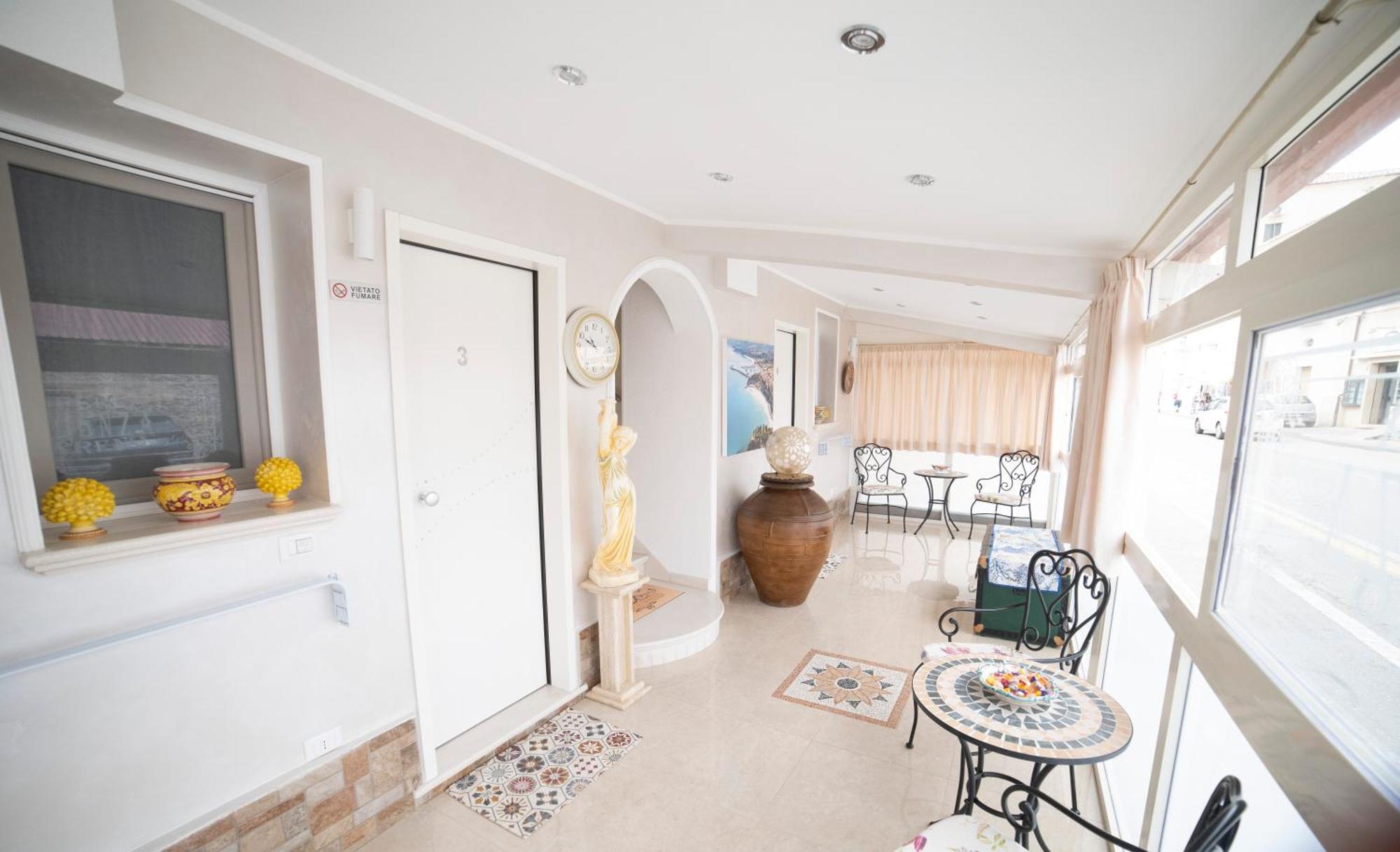 La Perla Del Tirreno Bed & Breakfast Tropea